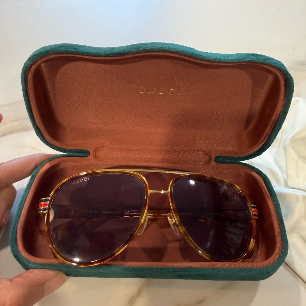 Gucci Aviator Sunglasses - Picture 9 of 9